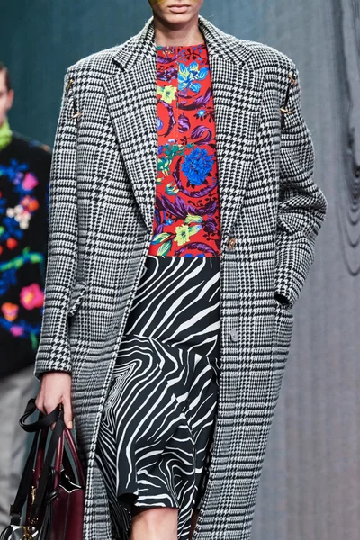 Look 103